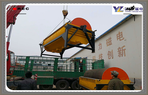 小型磁選機(jī)，選擇合適的小型磁選機(jī)助力您的工業(yè)生產(chǎn)_礦用選擇合適的小型磁選機(jī)助力您的工業(yè)生產(chǎn)_小型強(qiáng)磁滾筒磁選機(jī) 